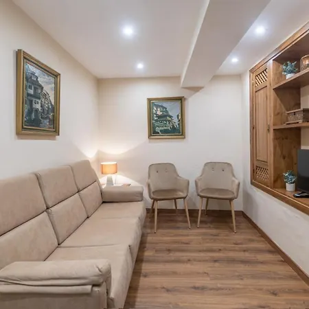 Pría, En Apartamento